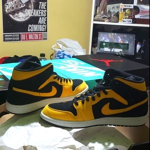 Nike Air Jordan 1 MID "REVERSE NEW LOVE" DS NEW 13